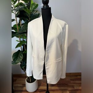 Chic White Women's Blazer
